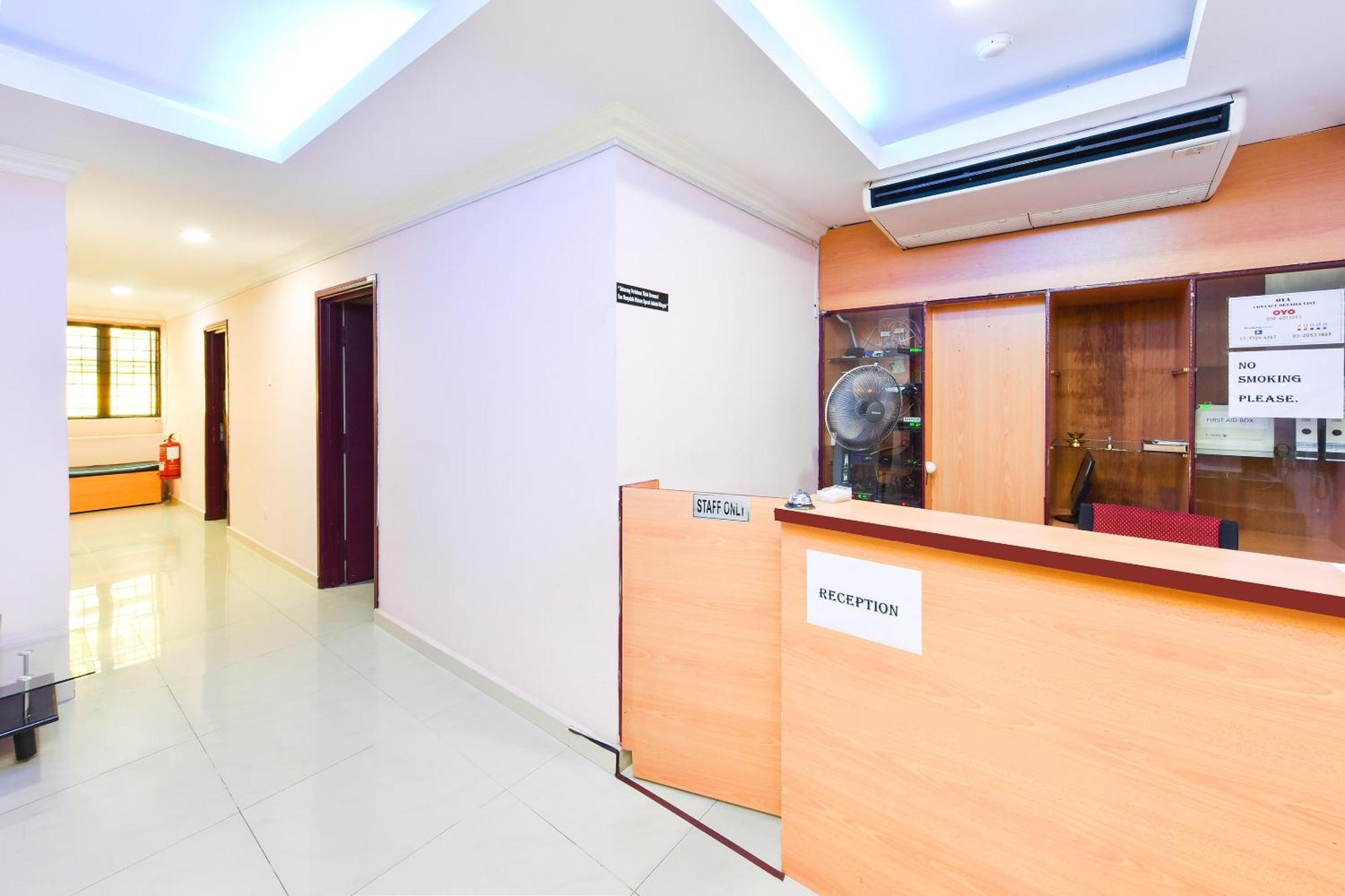 Super Oyo 90562 J Hotel Pj Petaling Jaya Εξωτερικό φωτογραφία