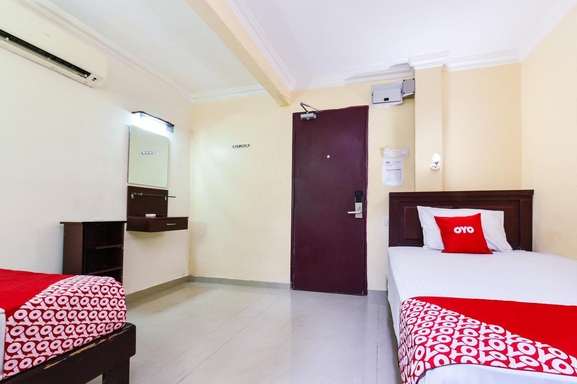 Super Oyo 90562 J Hotel Pj Petaling Jaya Εξωτερικό φωτογραφία