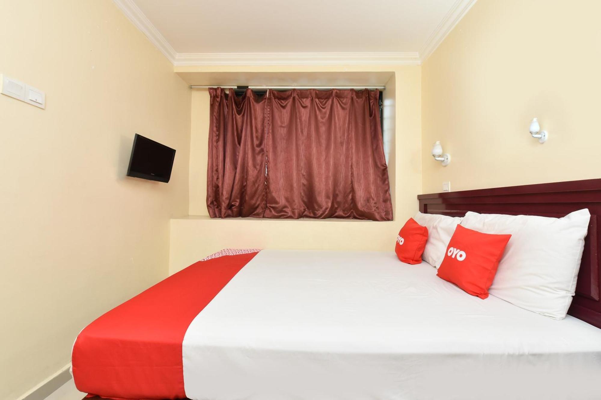 Super Oyo 90562 J Hotel Pj Petaling Jaya Εξωτερικό φωτογραφία