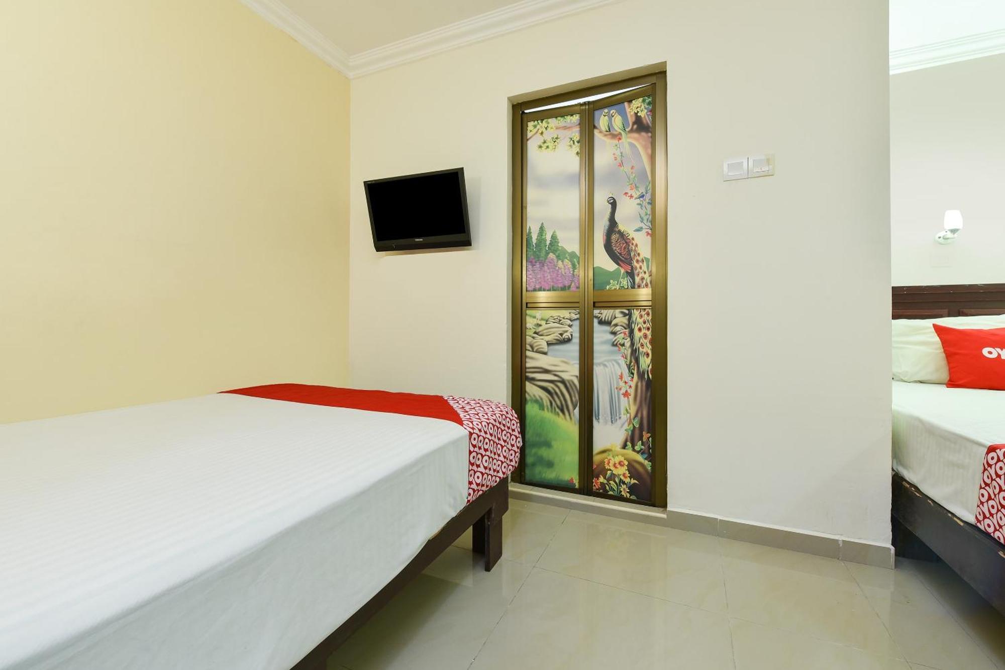 Super Oyo 90562 J Hotel Pj Petaling Jaya Εξωτερικό φωτογραφία