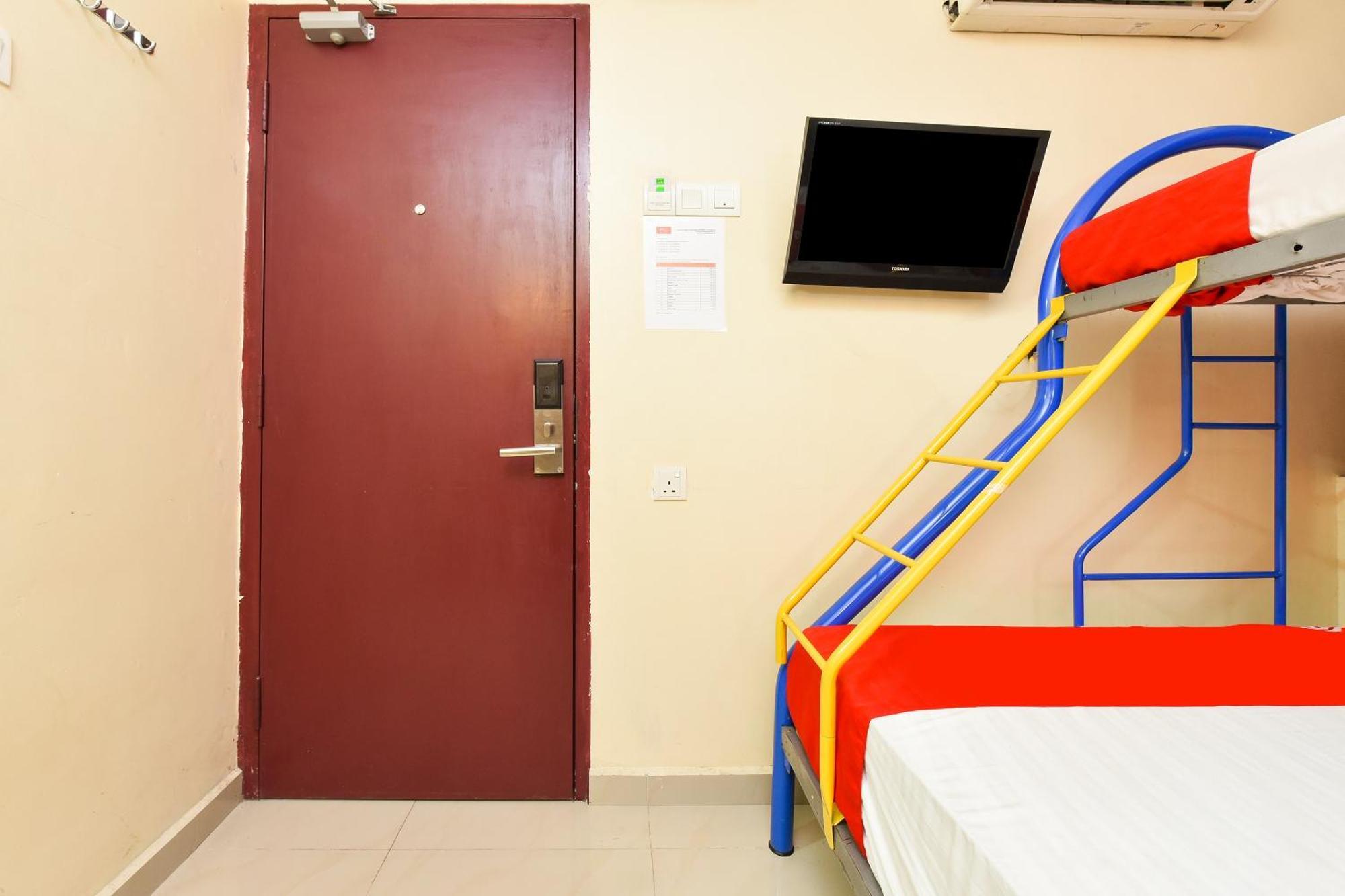 Super Oyo 90562 J Hotel Pj Petaling Jaya Εξωτερικό φωτογραφία